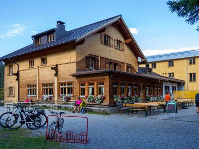 006-Die Lindauer Huette im Montafon